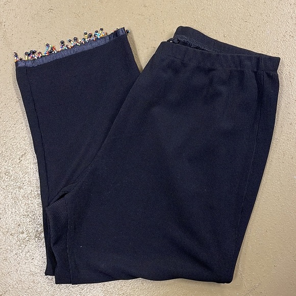 Pants - Beaded Black Pull-on Capri Pants 14W